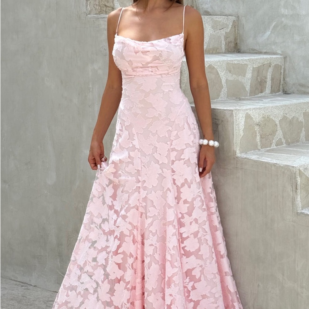 Chic Pink Floral Maxi Dress